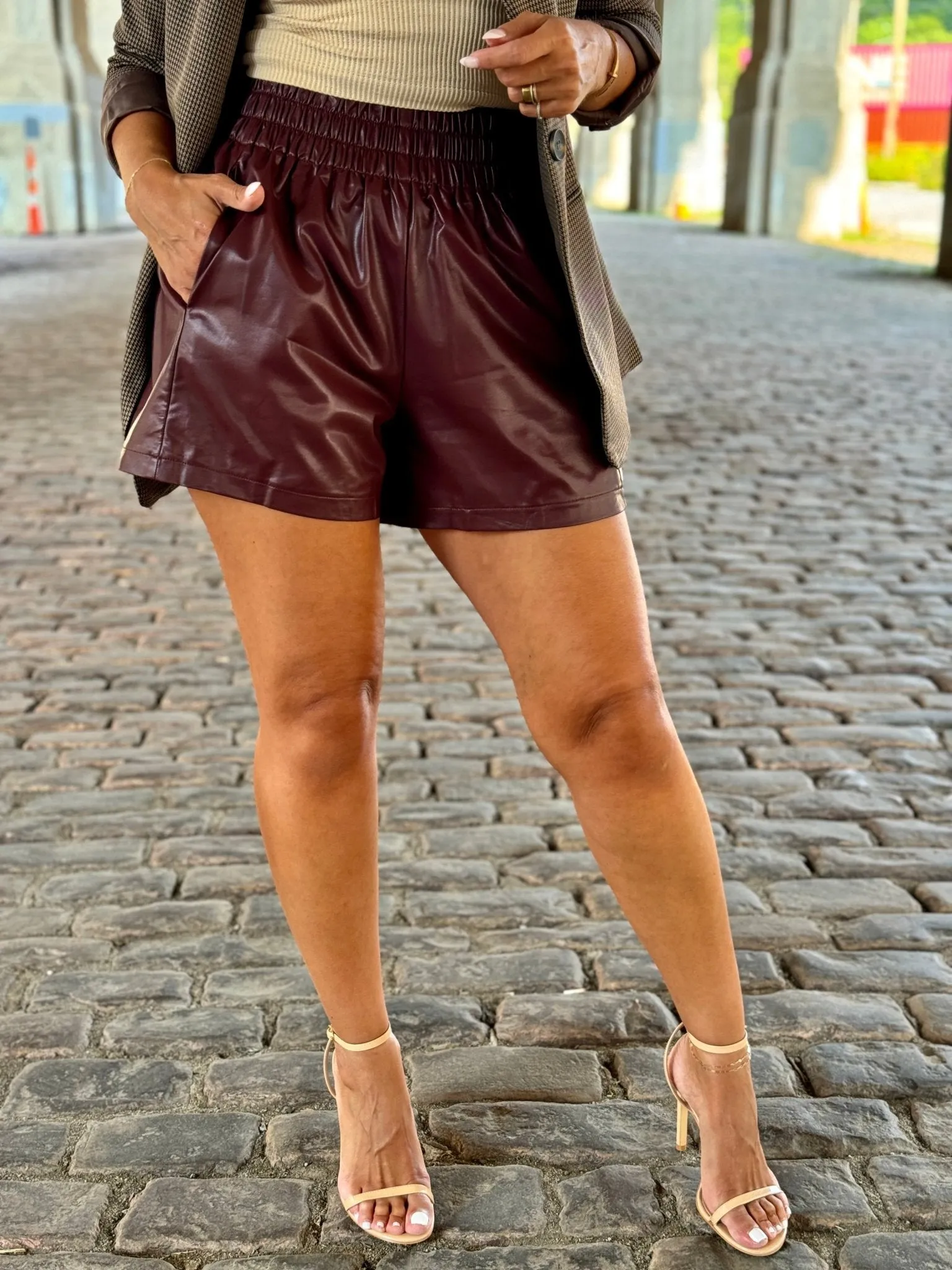Caten Short (Burgundy)