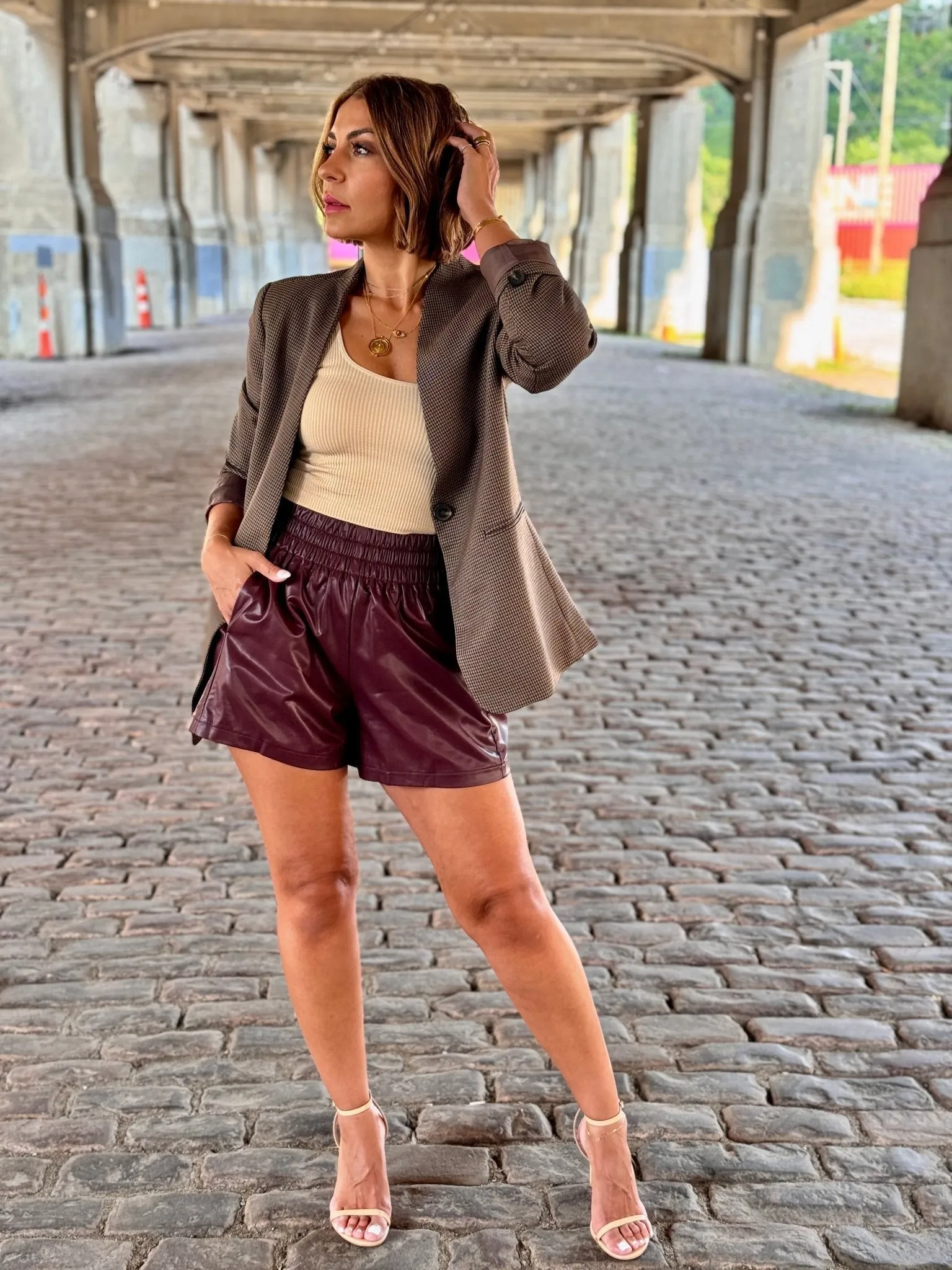 Caten Short (Burgundy)