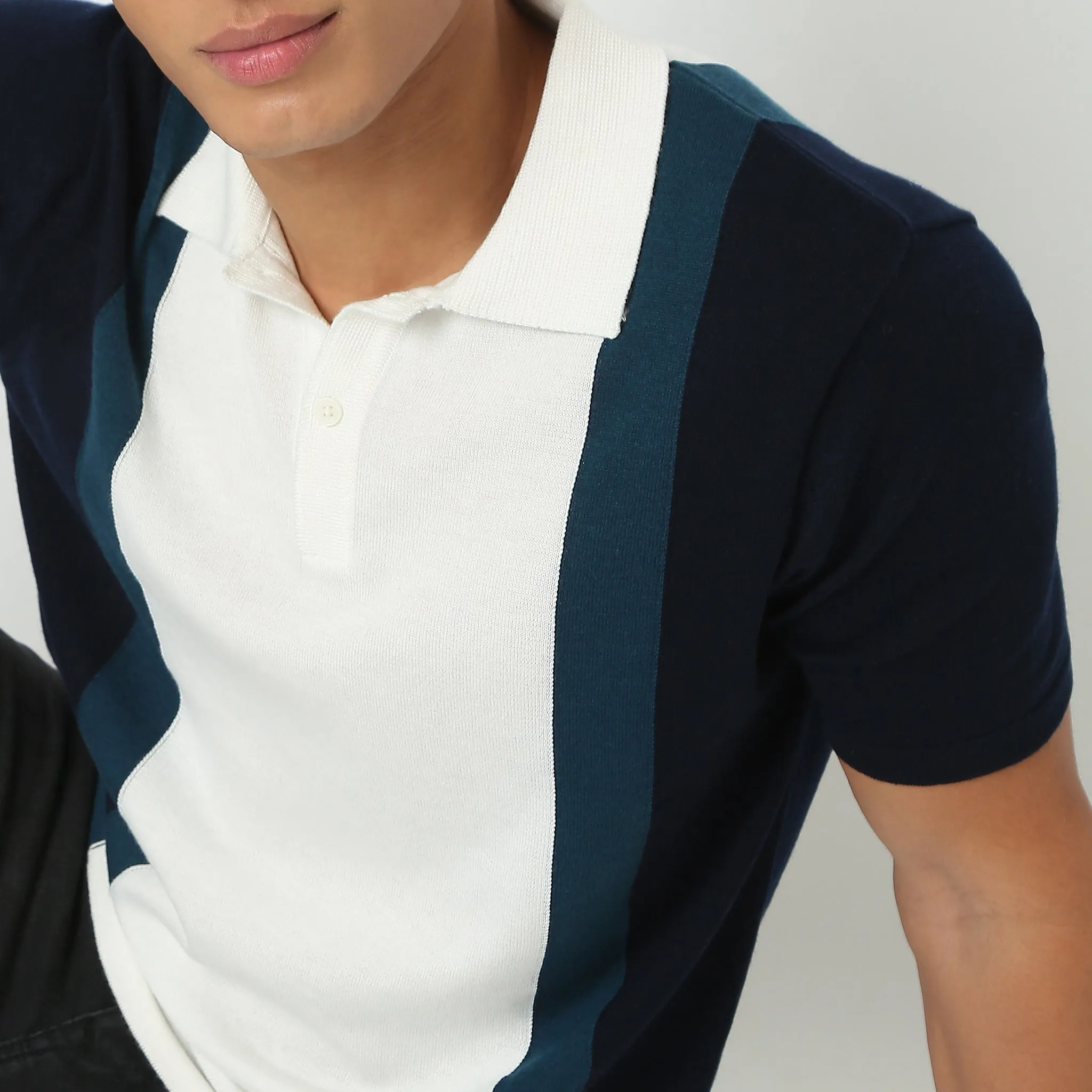 Hand Knit Jersey™ Modern Smart Vertical Stripes Flat Knit Regular Fit Polo T-Shirt