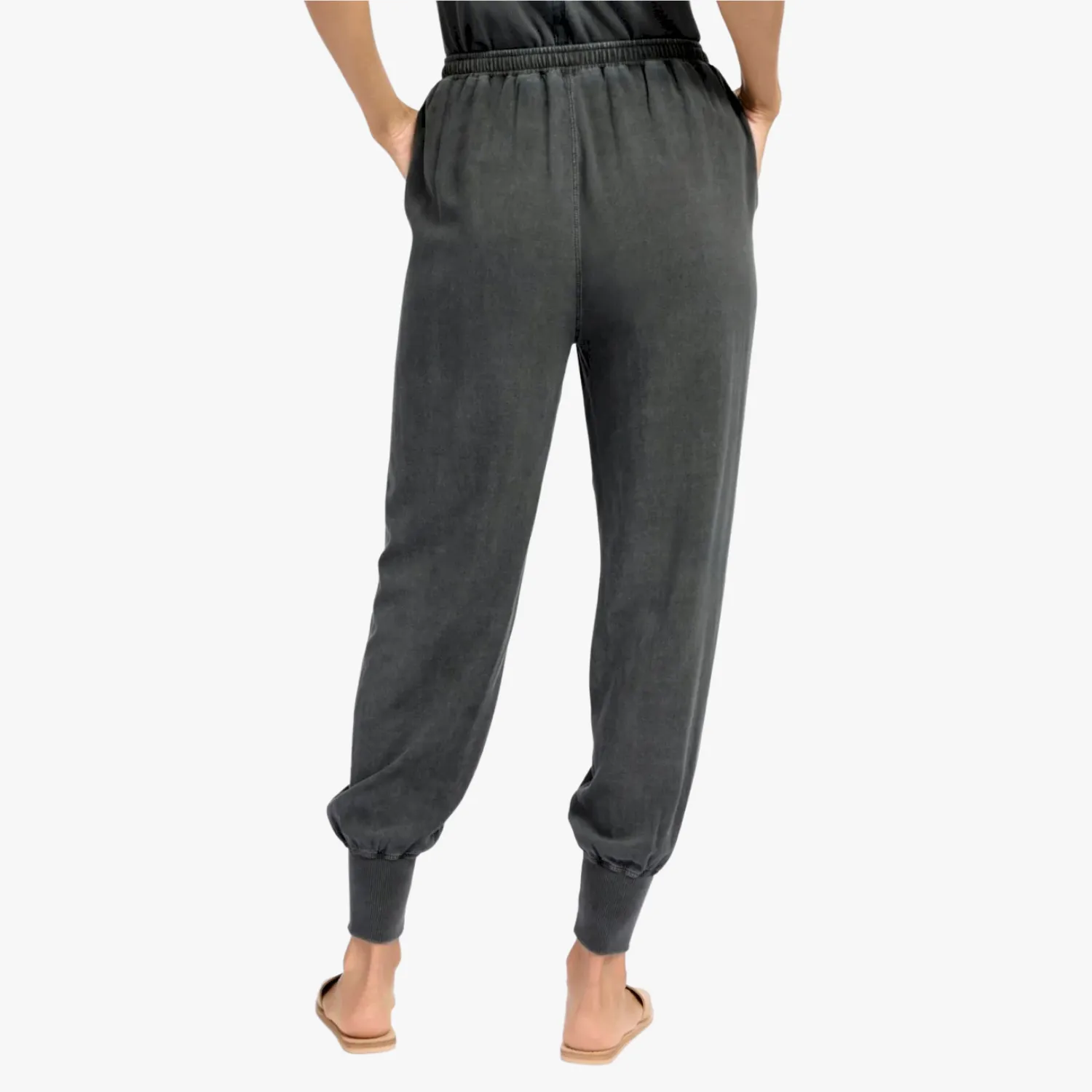 Zinnia Jogger (Lead)
